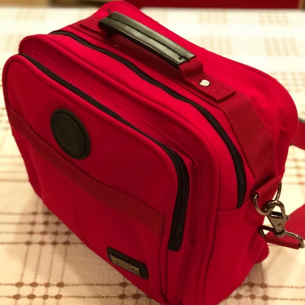 Lexi Perfect Travel Makeup Carry-on Bag, Red, EUC